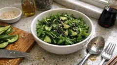 切って和えるだけ：水菜と胡瓜の塩昆布和えが10分で味なじみ