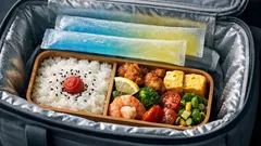 夏のお弁当が心配な日に 冷凍ゼリーを食べられる保冷剤にする簡単アイデア